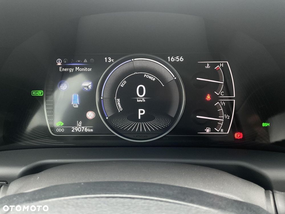 Lexus ES 300h F Sport Design - 18