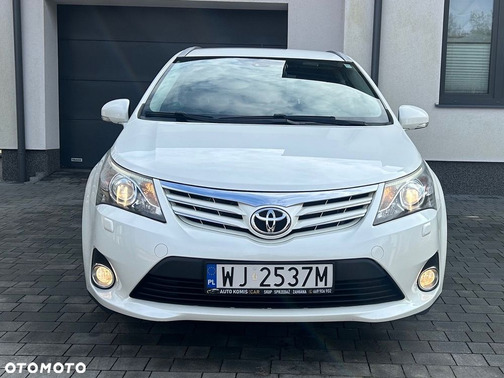 Toyota Avensis Touring Sports 1.8 Business Edition - 2