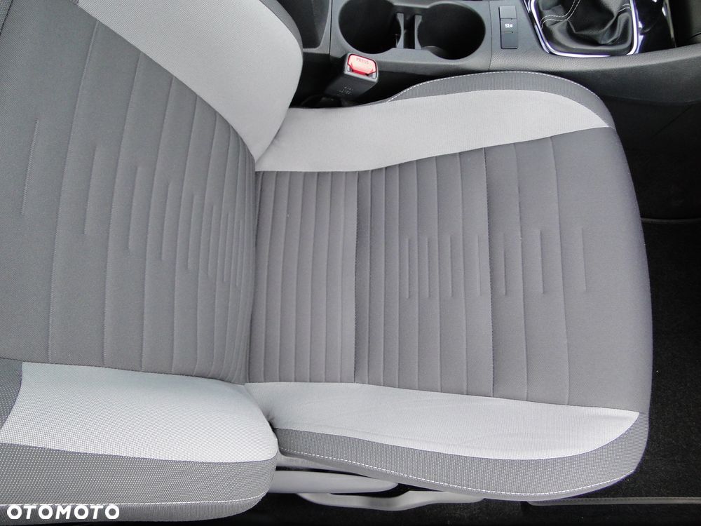 Toyota Auris 1.6 Premium - 33
