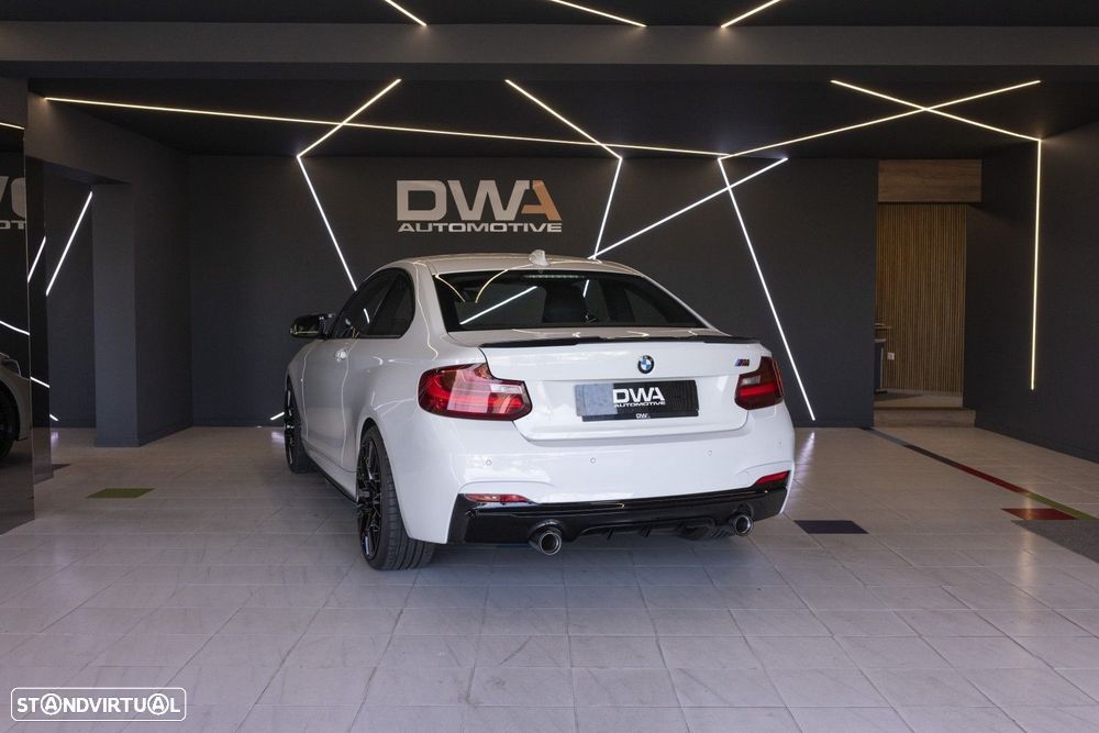 BMW 218 i Coupe Pack M - 4