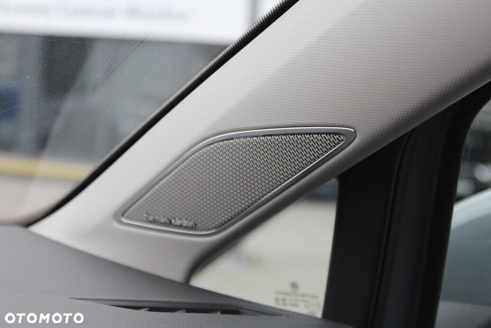 Volkswagen Golf VIII 1.5 TSI EVO Style - 20