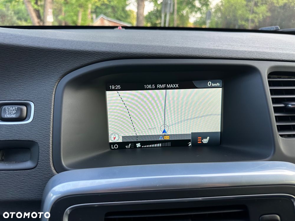 Volvo V60 D3 Geartronic Momentum - 34