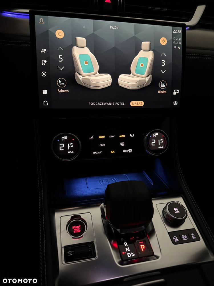 Jaguar F-Pace 2.0 P400e PHEV AWD R-Dynamic HSE - 16