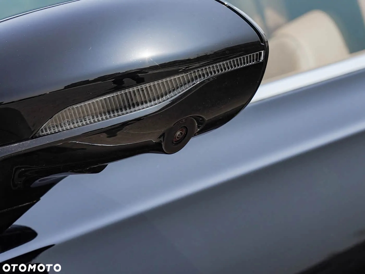 Hongqi H9 Standard - 9