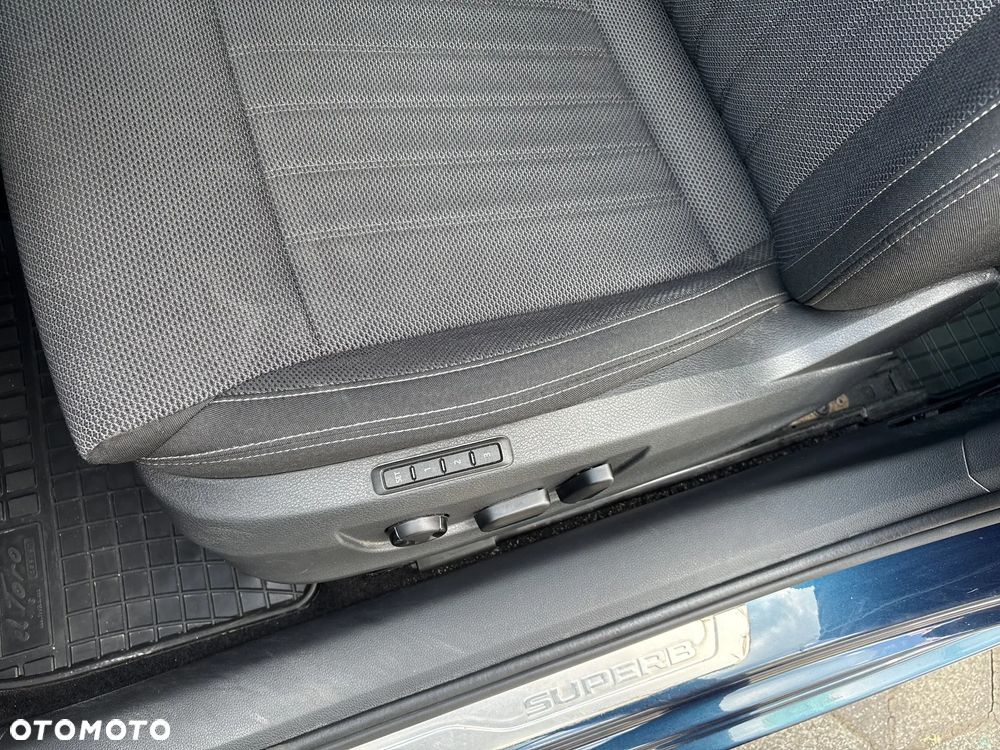 Skoda Superb 2.0 TDI SCR Style DSG - 14