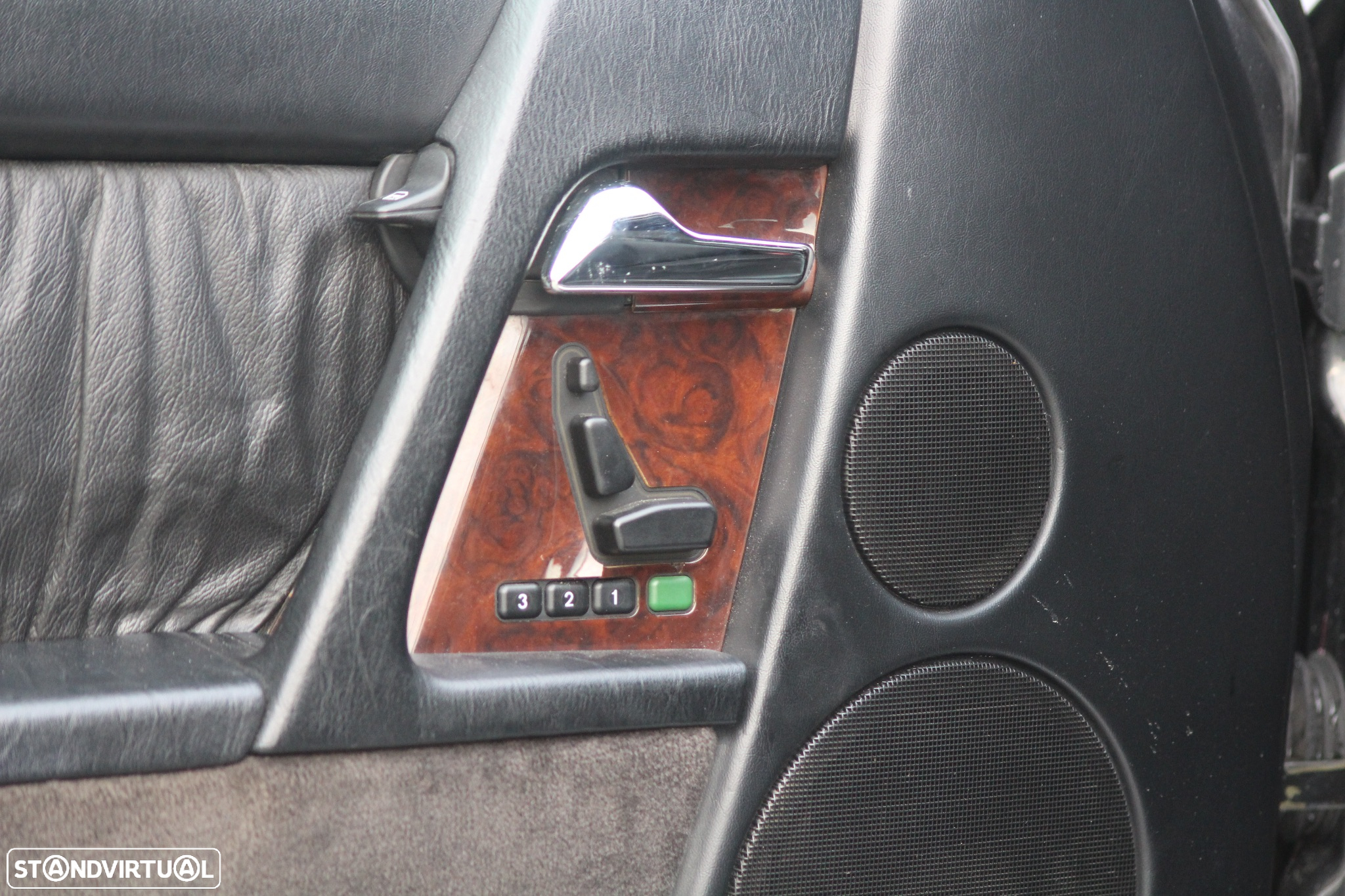Mercedes-Benz SL 280 Standard - 16