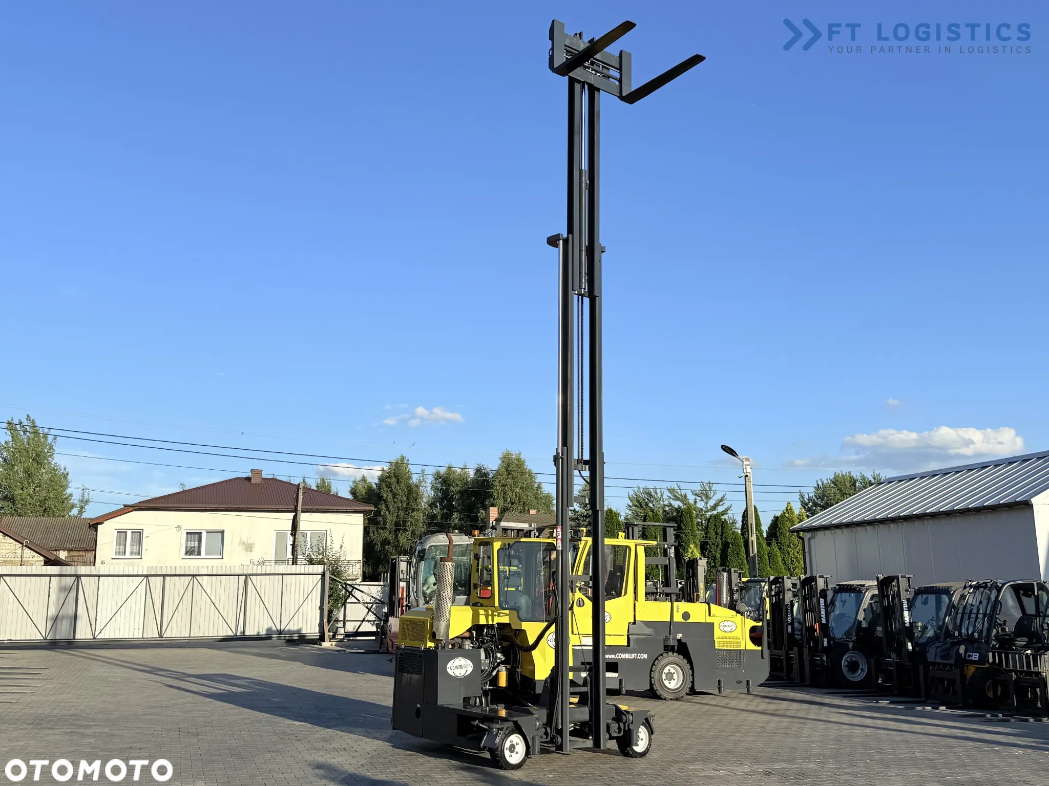 Combilift C3000 / GAS / TRIPLEX- 7600MM / POZYCJONER WIDEŁ / WOLNY SKON / PEŁNA OGRZEWANA KABINA / JEDYNIE 7868H / Szeroka oferta wózków czterokierunkowych i bocznych, dopasowanych do różnorodnych potrzeb i zastosowań. - 38