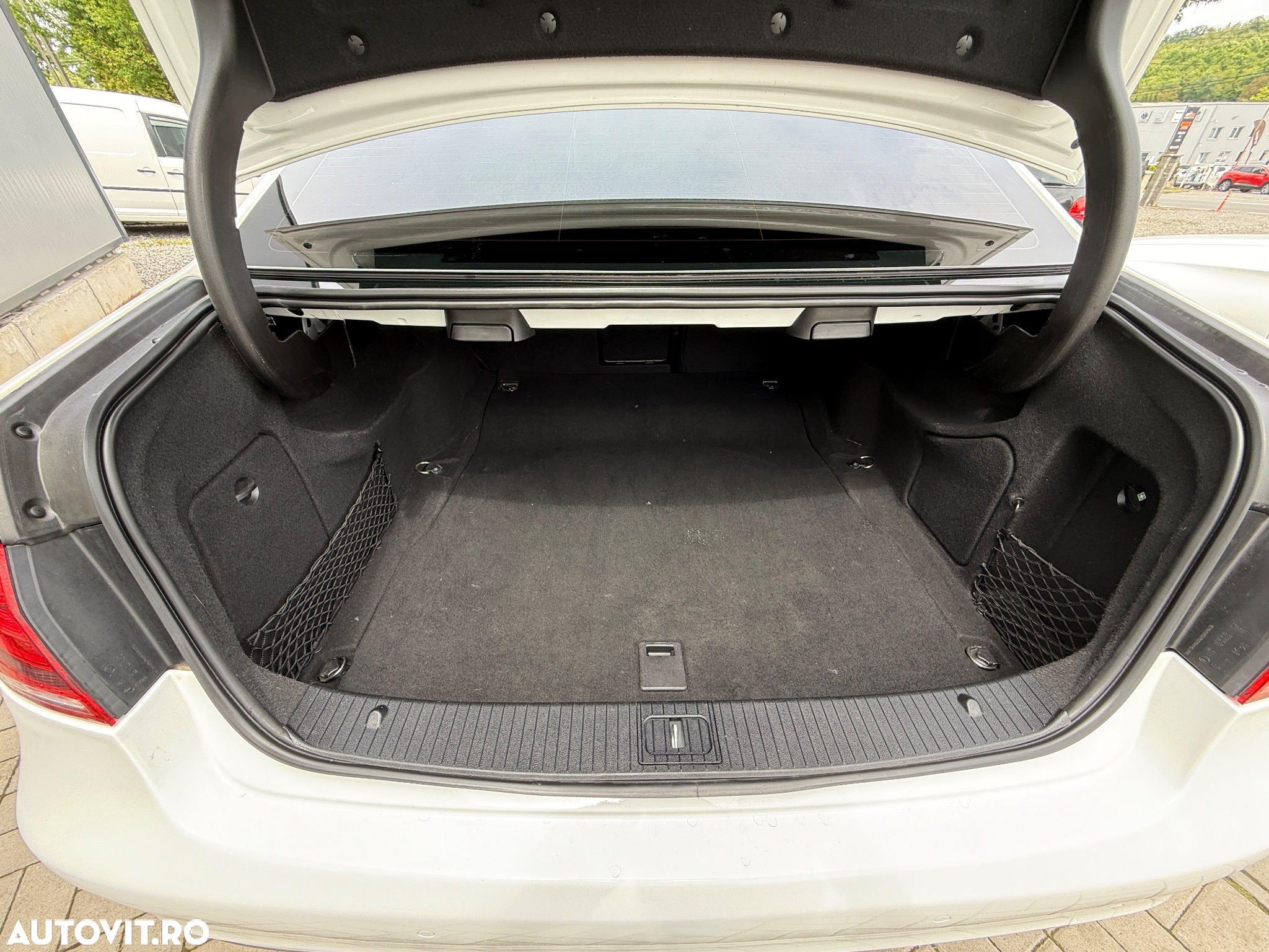 Mercedes-Benz E 220 BlueTEC 9G-TRONIC Avantgarde - 21