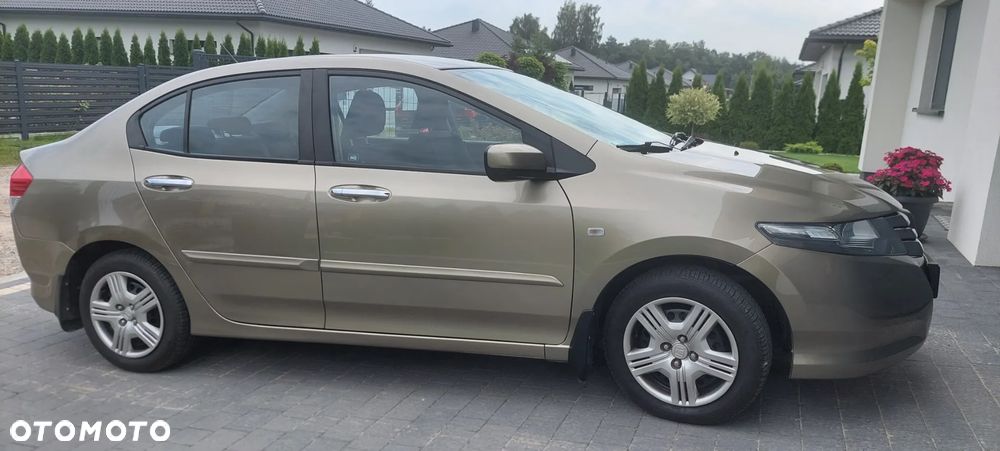 Honda City 1.4 Comfort - 1