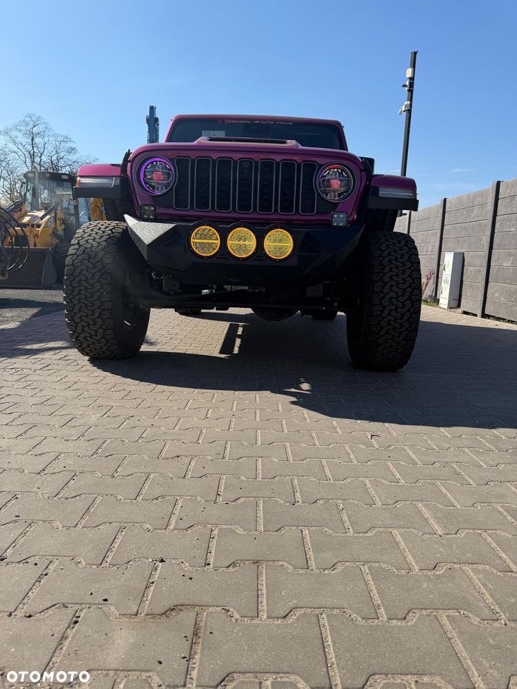 Jeep Wrangler - 8