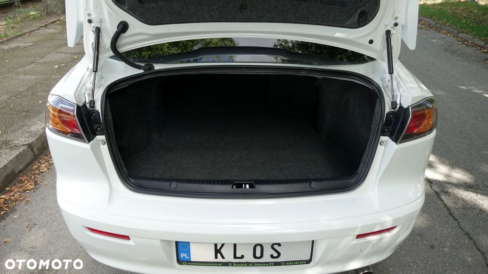 Mitsubishi Lancer 1.6 ClearTec Invite - 32