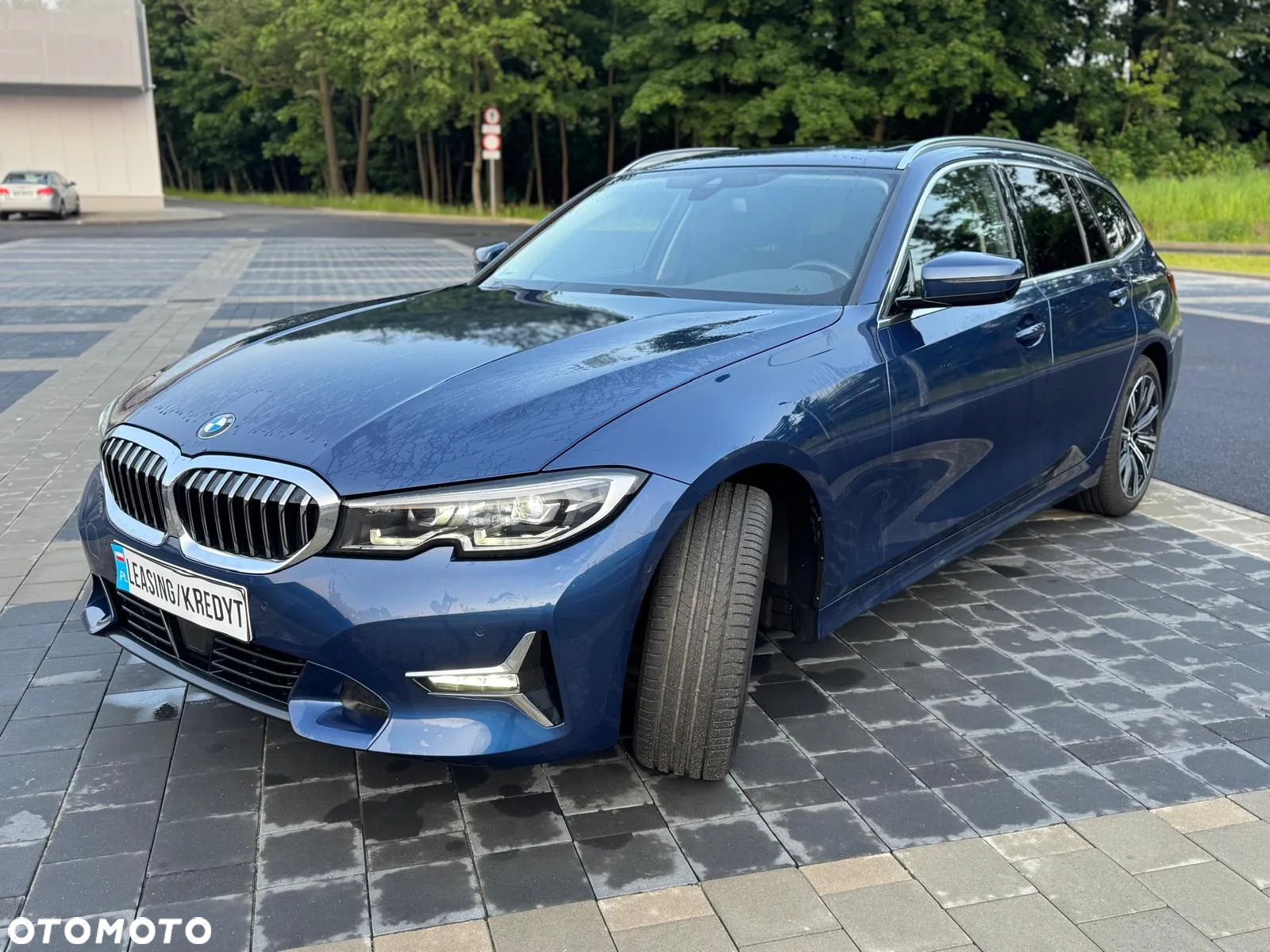BMW Seria 3 320d xDrive Luxury Line sport - 2