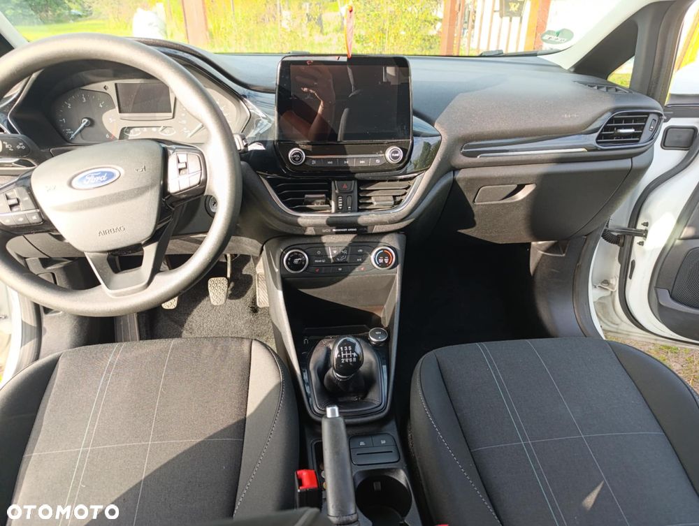 Ford Fiesta - 9