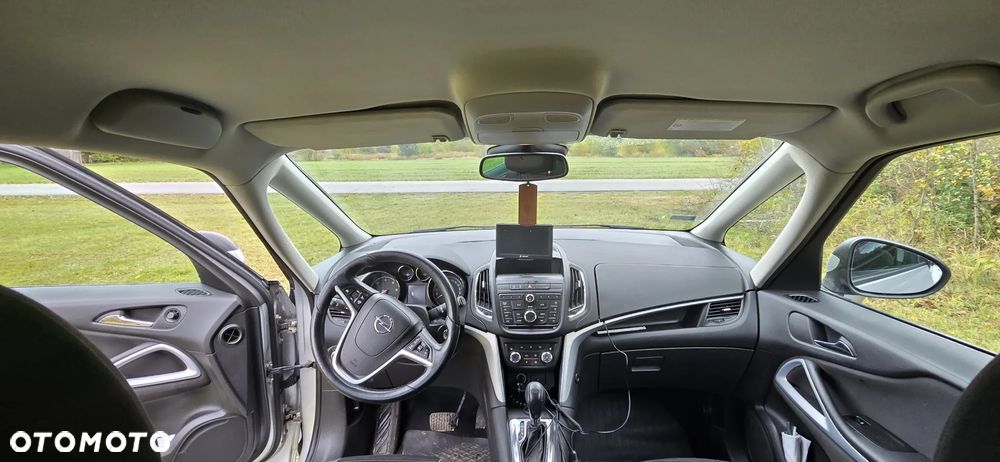 Opel Zafira 2.0 CDTI Enjoy - 12