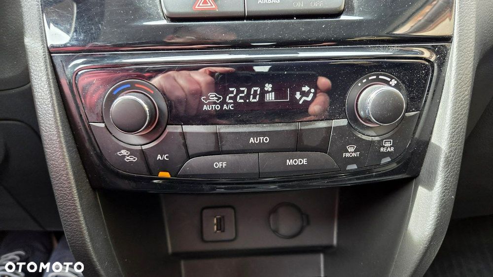 Suzuki Vitara 1.4 Boosterjet Premium 4WD - 25