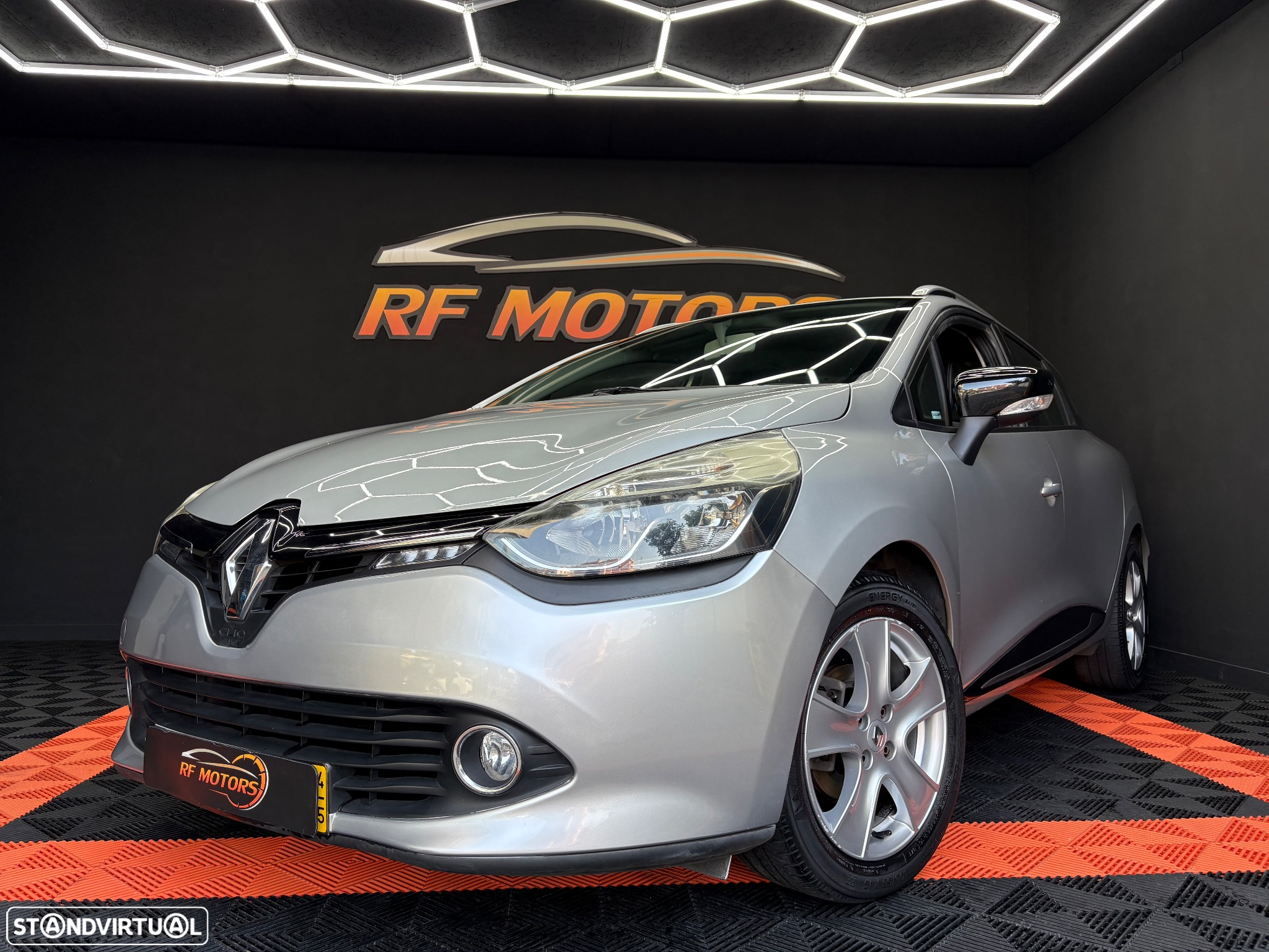 Renault Clio Sport Tourer 0.9 TCE Limited - 17