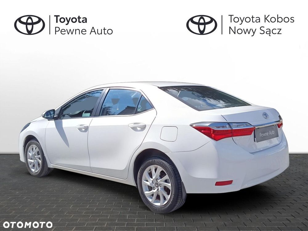 Toyota Corolla 1.6 Classic Plus - 5