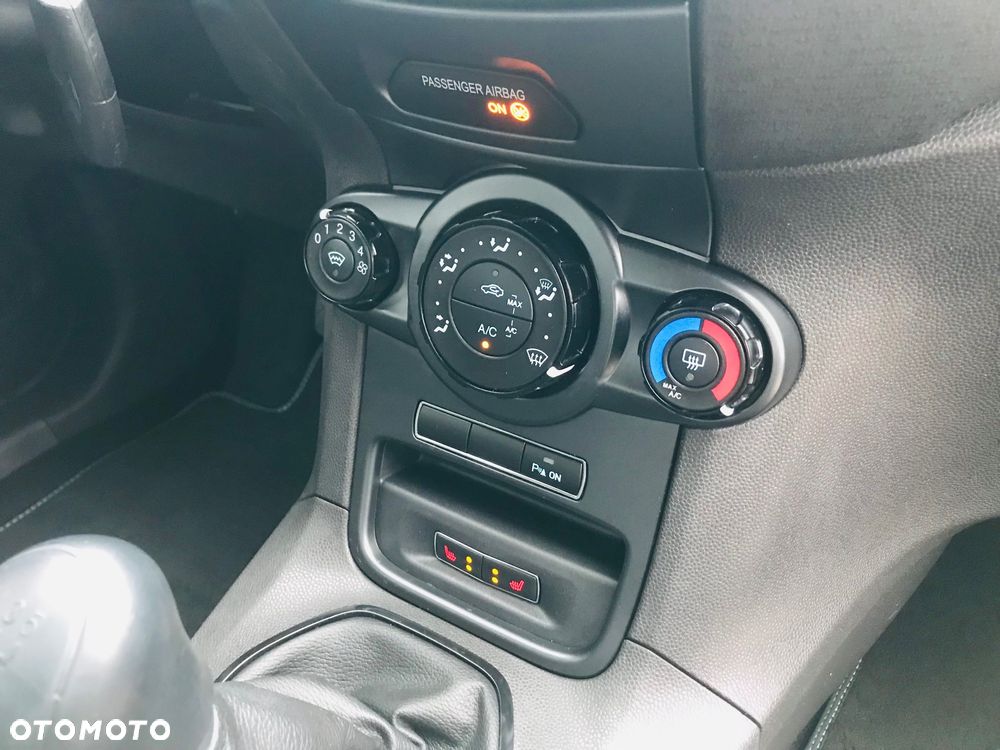 Ford Fiesta 1.0 Champions Edition - 20