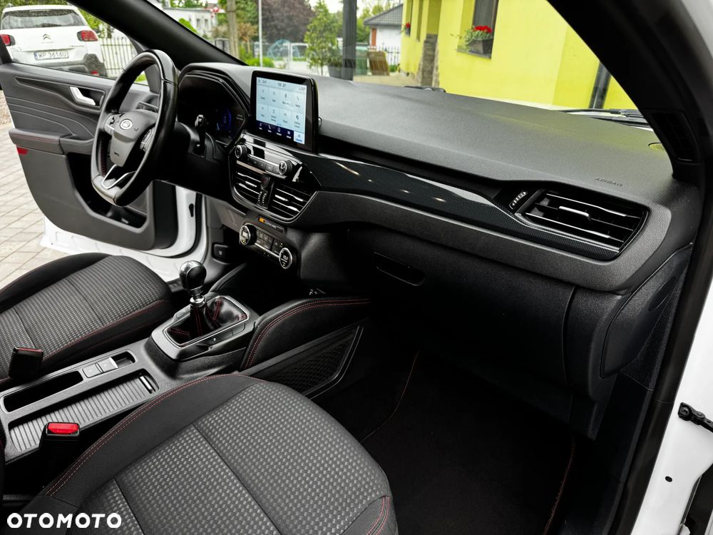 Ford Kuga 1.5 EcoBlue ST-LINE - 32