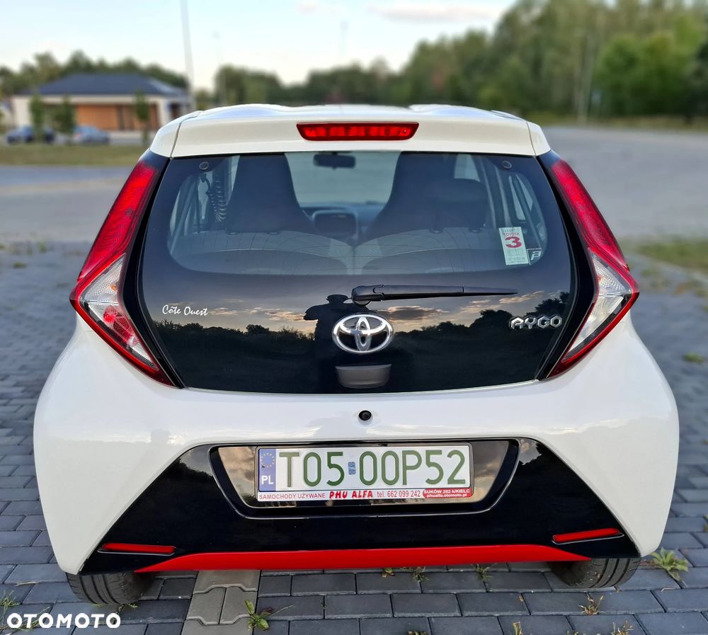 Toyota Aygo x-play connect - 9