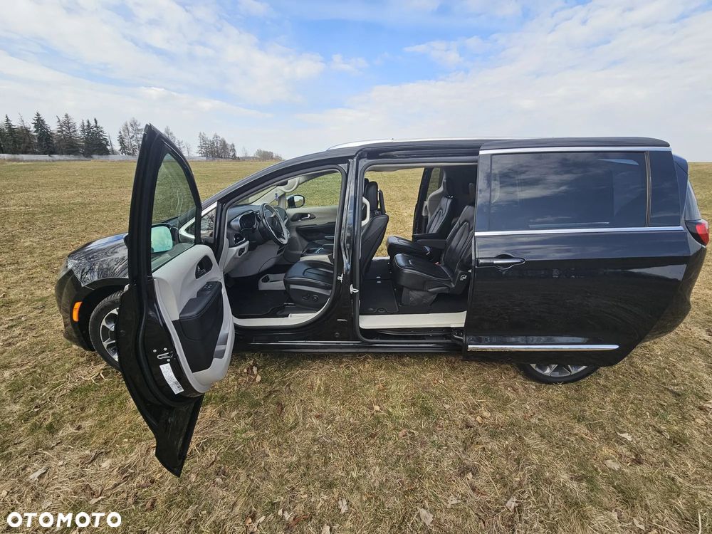 Chrysler Pacifica - 7