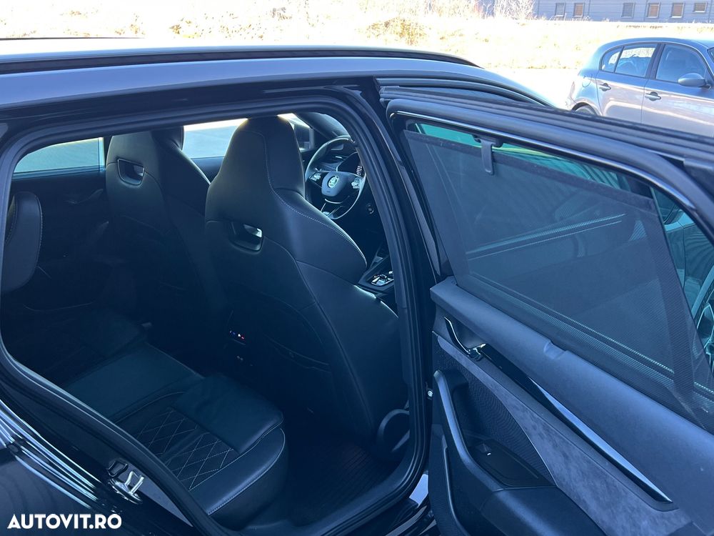 Skoda Octavia 2.0 TDI DSG RS Plus - 8