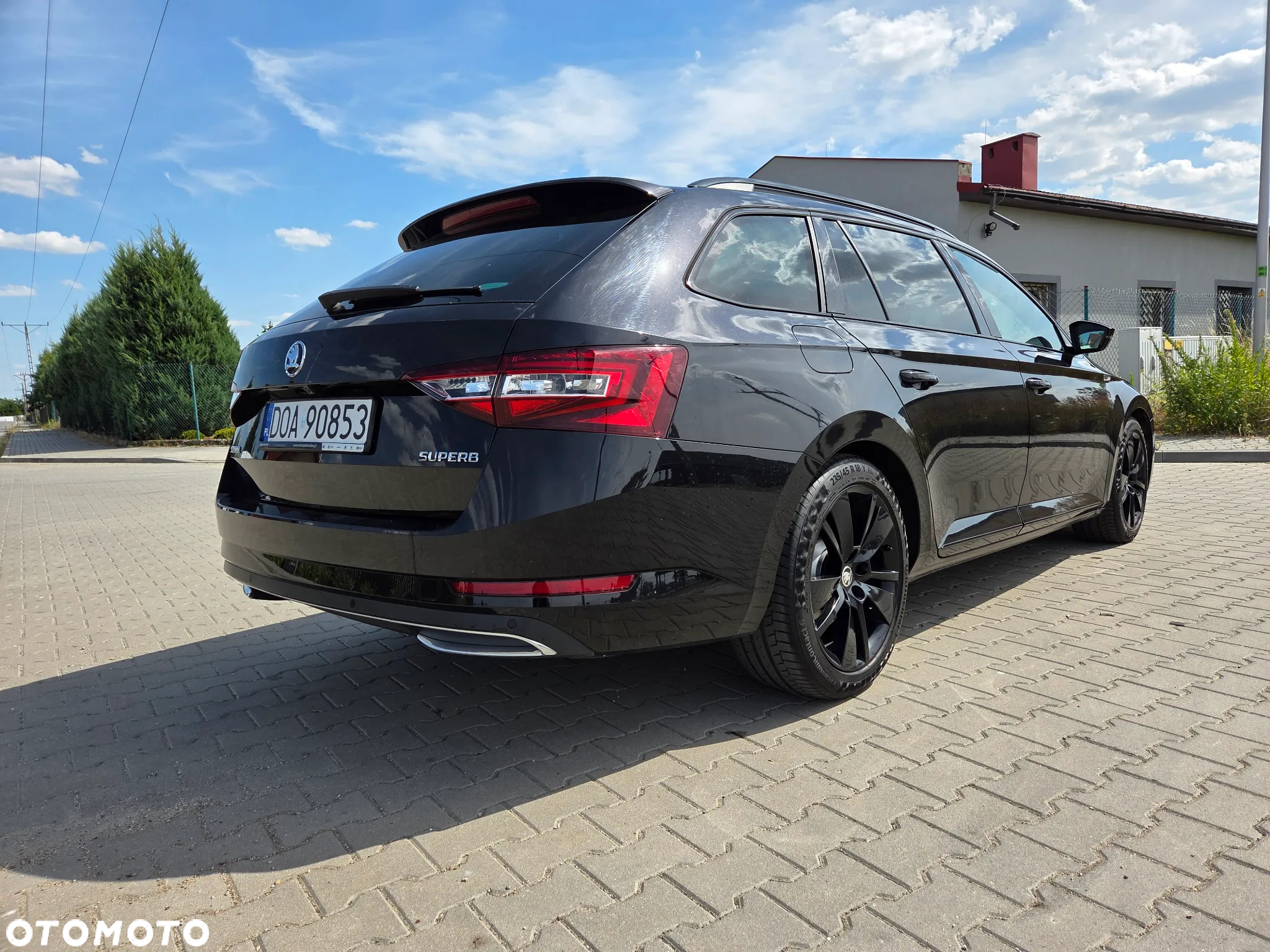 Skoda Superb Combi 2.0 TDI DSG Sportline - 3