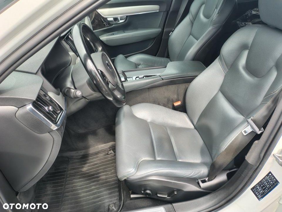 Volvo V90 Cross Country - 15