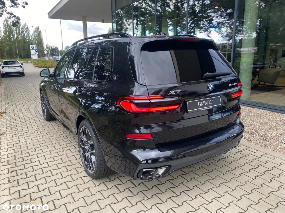 BMW X7 2026 photo 2