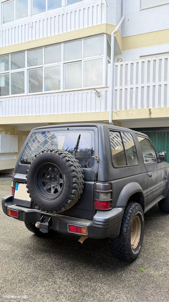 Mitsubishi Pajero 2.5 TDi GLS - 19