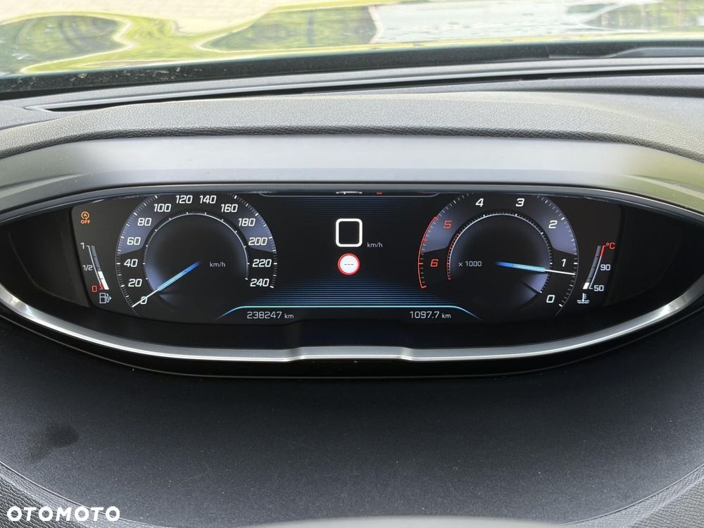 Peugeot 5008 - 15