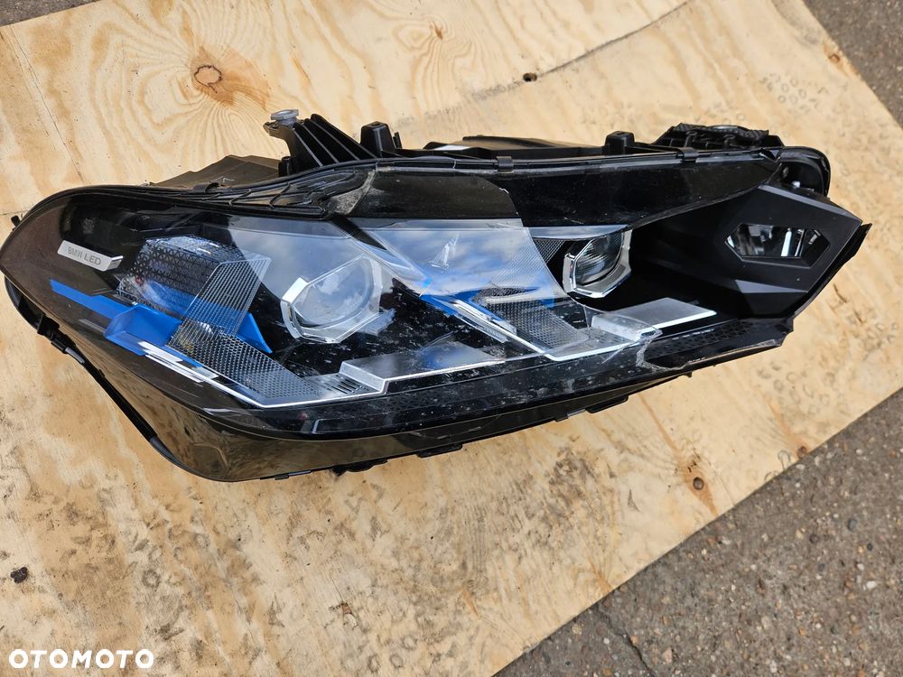 Lampa Prawa BMW X5 G05 X6 G06.     5A8E106