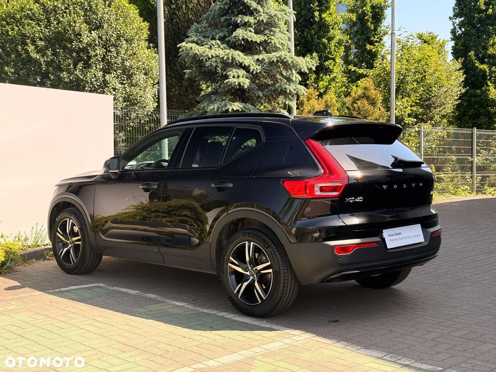 Volvo XC 40 - 25