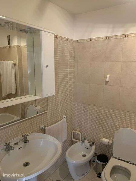 Aluga-se T1 na Praia da Rocha - Grande imagem: 5/7