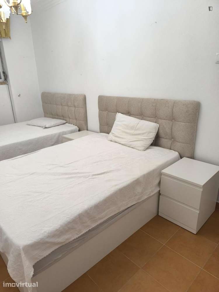 Quarto - localizado em Alvalade Lisbon - Grande imagem: 5/18