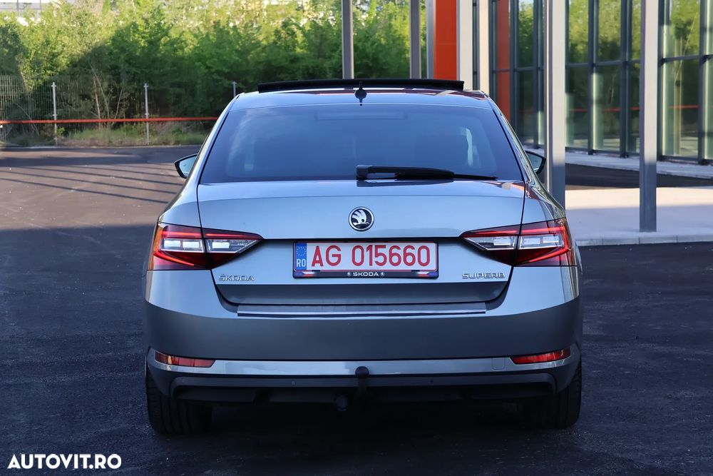Skoda Superb 2.0 TDI Premium Edition - 5