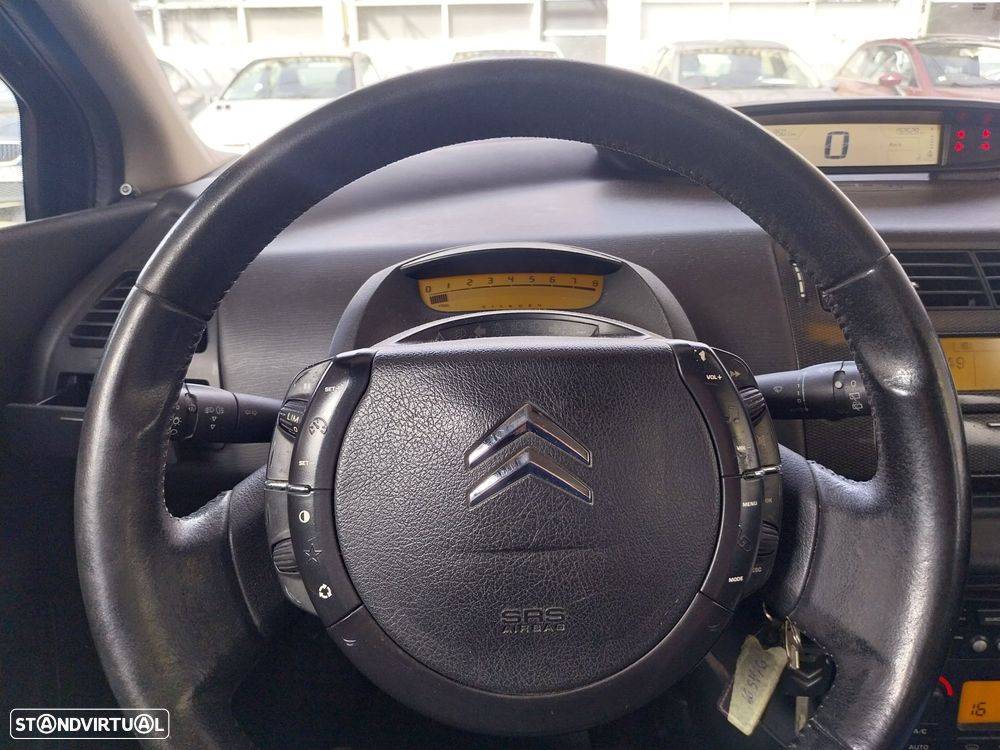 Citroën C4 1.4 16V SX - 6