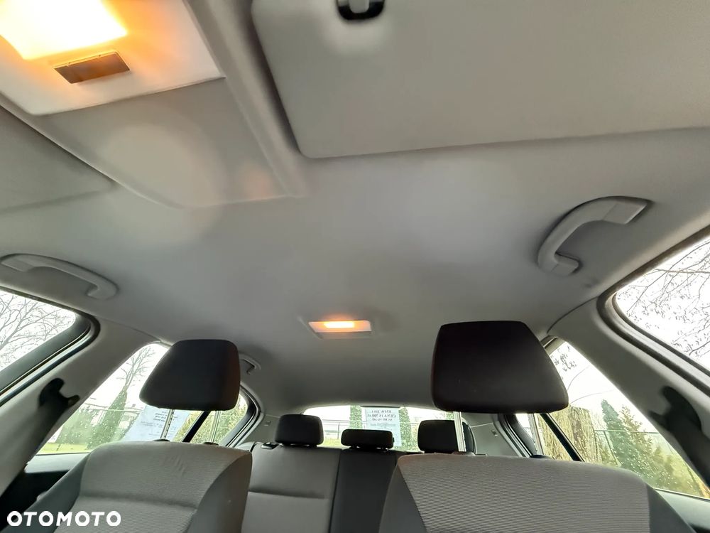 BMW Seria 1 116i - 22