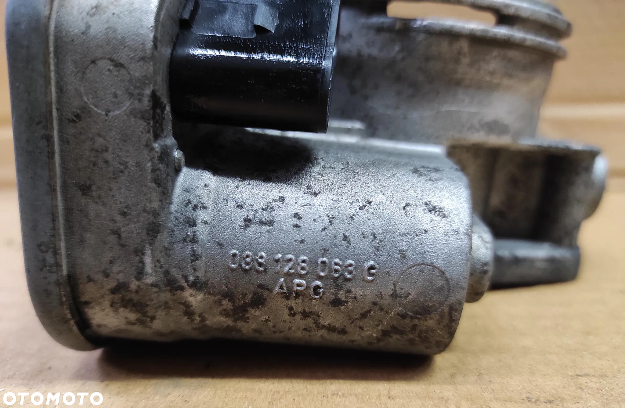 PRZEPUSTNICA 1.9 2.0 TDI 038128063G BKD BKC BXE BJB VW AUDI SEAT SKODA - 3