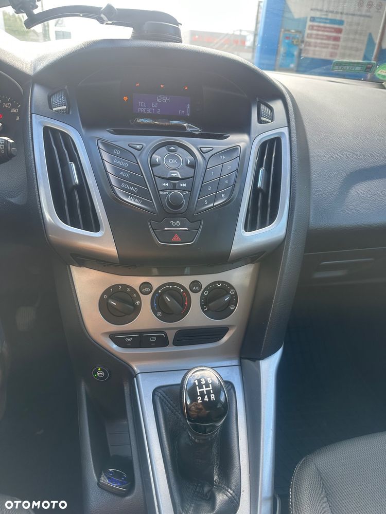 Ford Focus 1.6 Ambiente - 13