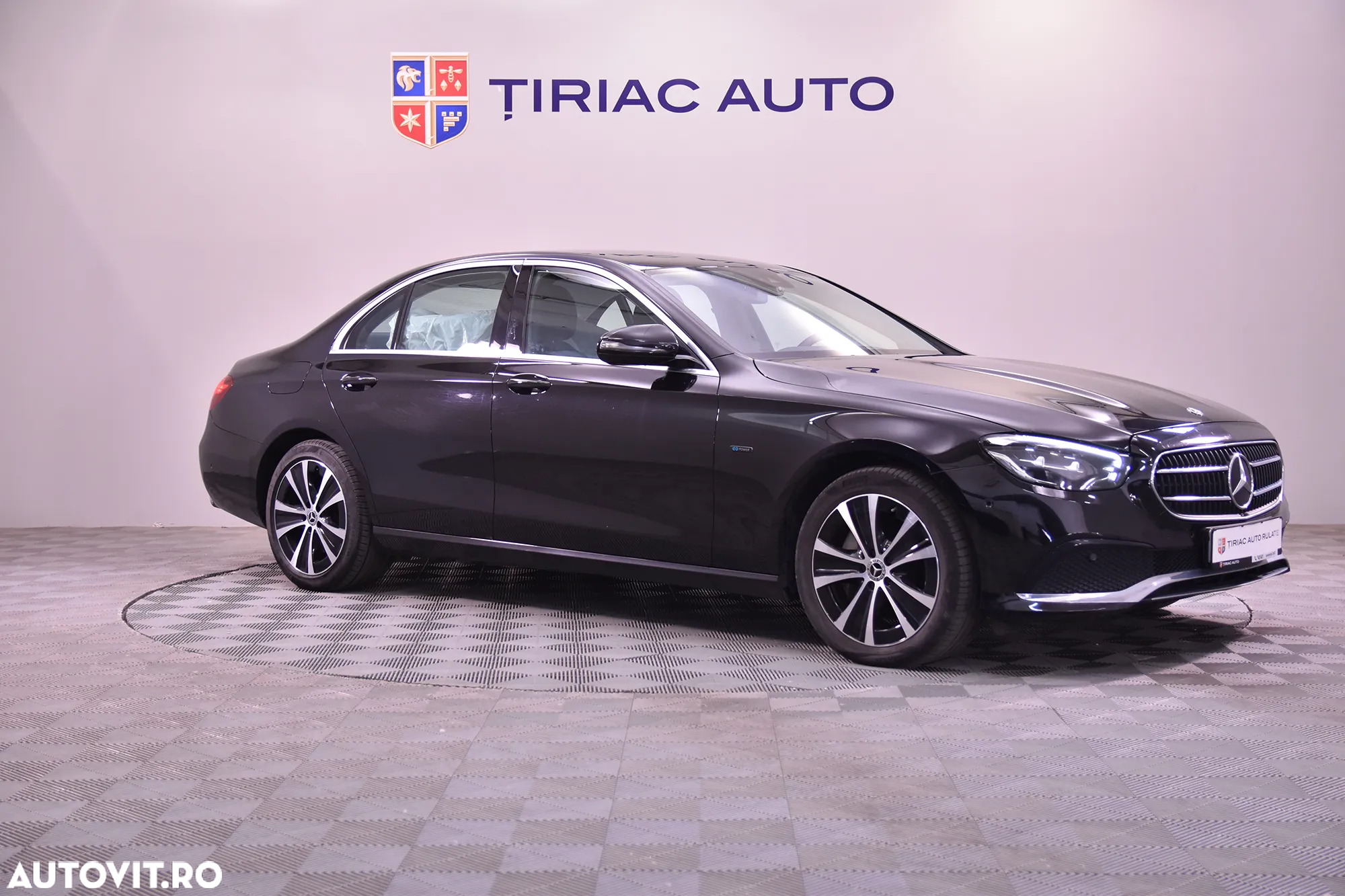 Mercedes-Benz E 300 de Aut. - 7