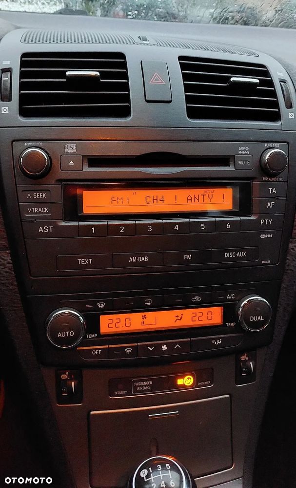 Toyota Avensis 1.8 Life - 9