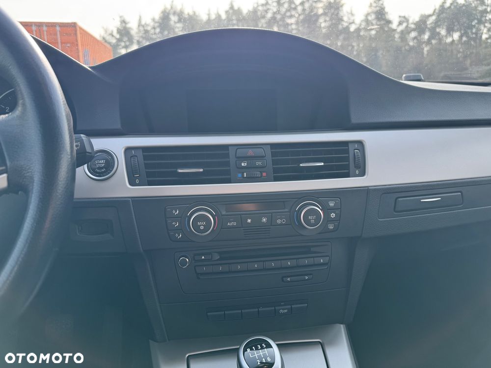 BMW Seria 3 - 18