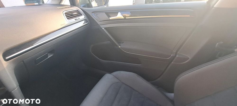 Volkswagen Golf 1.4 TSI BMT Highline - 29