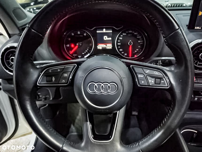 Audi A3 Limousine 40 TFSI quattro S tronic design - 12
