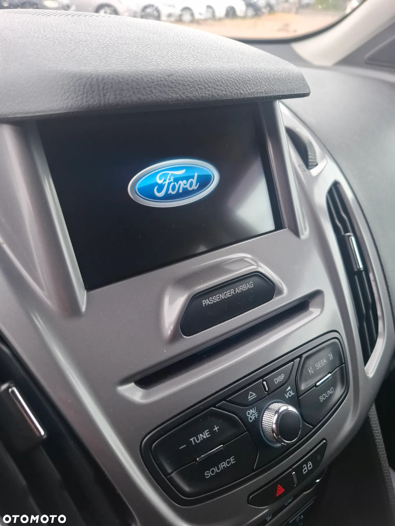 Ford Tourneo Connect Grand - 24