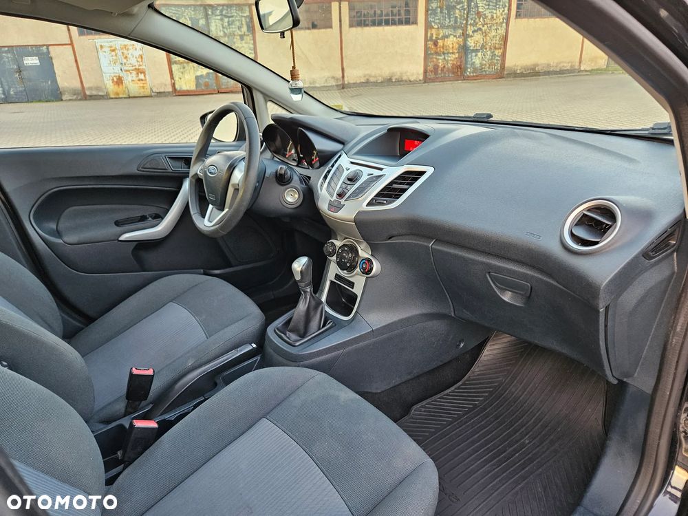 Ford Fiesta - 7
