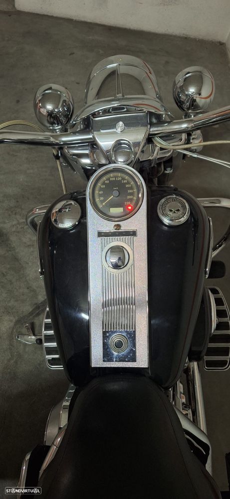 Harley-Davidson FLHRCI Road King Classic - 7
