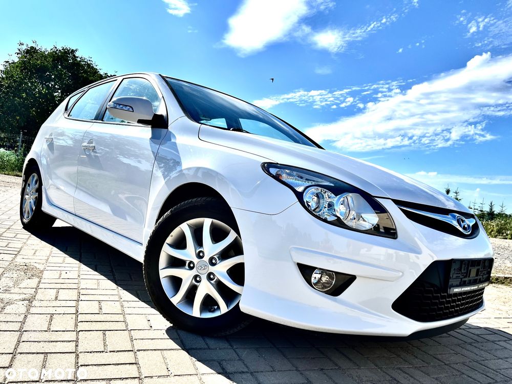 Hyundai i30 1.4 Team 08 - 1
