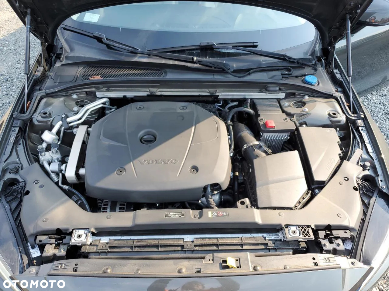 Volvo S60 T5 Momentum Pro - 11